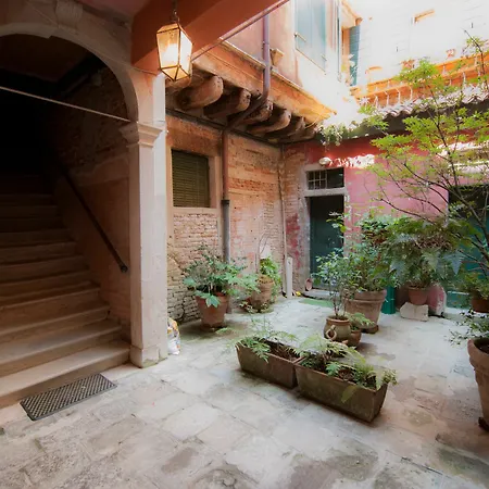 Casa Albrizzi Apartman *